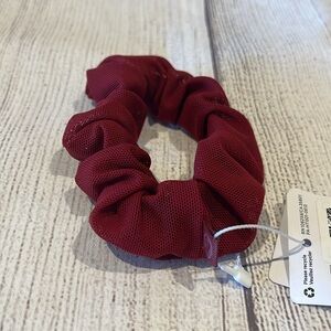 NWT Lululemon Uplifting Mesh Scrunchie